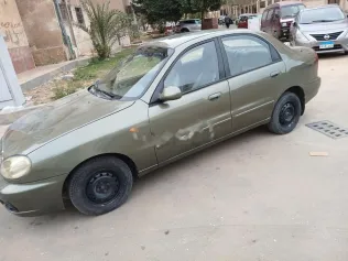 دايو لانوس 2 2005 أخضر مستعملة للبيع