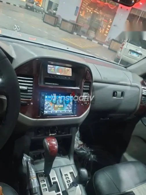 Mitsubishi Pajero 2003 Silver Used for Sale - 3