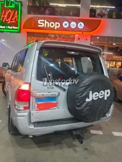 Mitsubishi Pajero 2003 Silver Used for Sale - 4