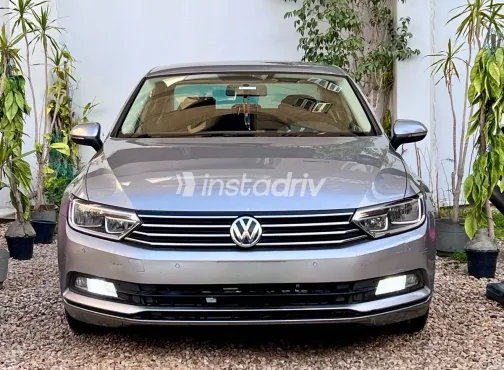 فولكس فاغن باسات 2019 أبيض مستعملة للبيع - 3