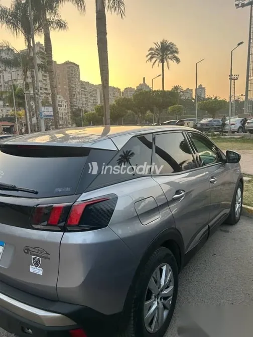 بيجو 3008 2021 فضي مستعملة للبيع - 3