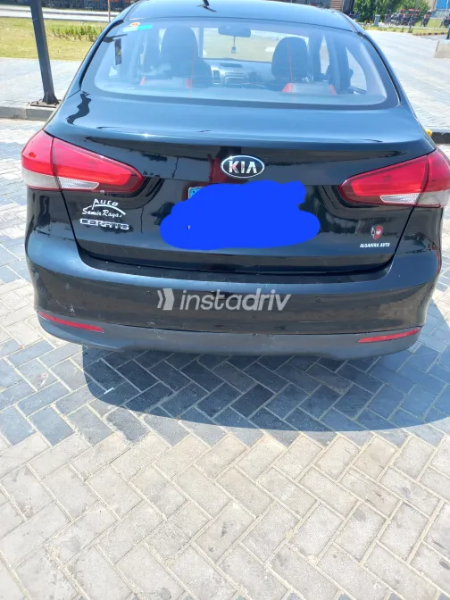 Kia Cerato 2018 White Used for Sale - 1