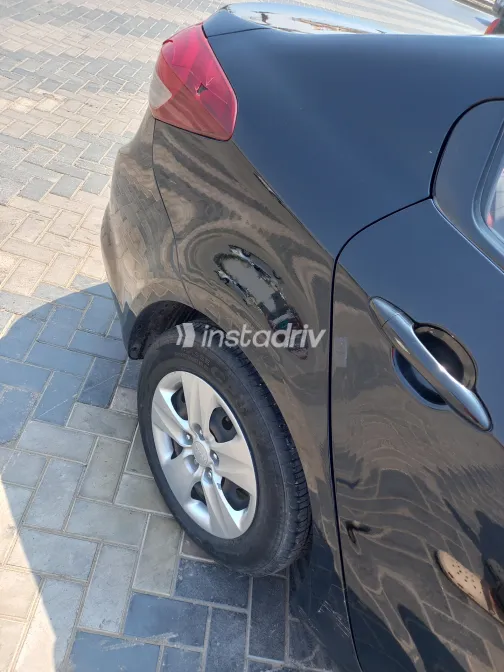 Kia Cerato 2018 White Used for Sale - 4