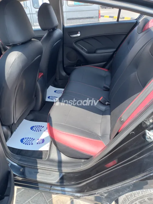 Kia Cerato 2018 White Used for Sale - 9