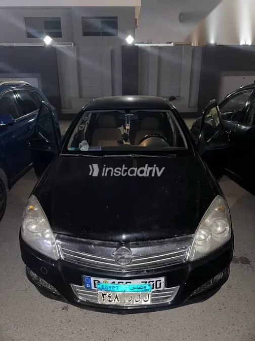 اوبل أسترا 2008 أسود مستعملة للبيع - 1