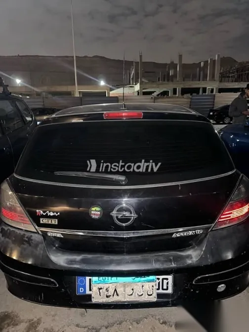 اوبل أسترا 2008 أسود مستعملة للبيع - 4