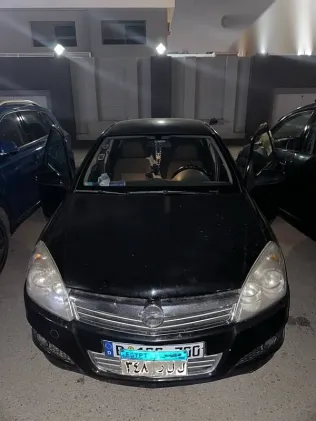 اوبل أسترا 2008 أسود مستعملة للبيع