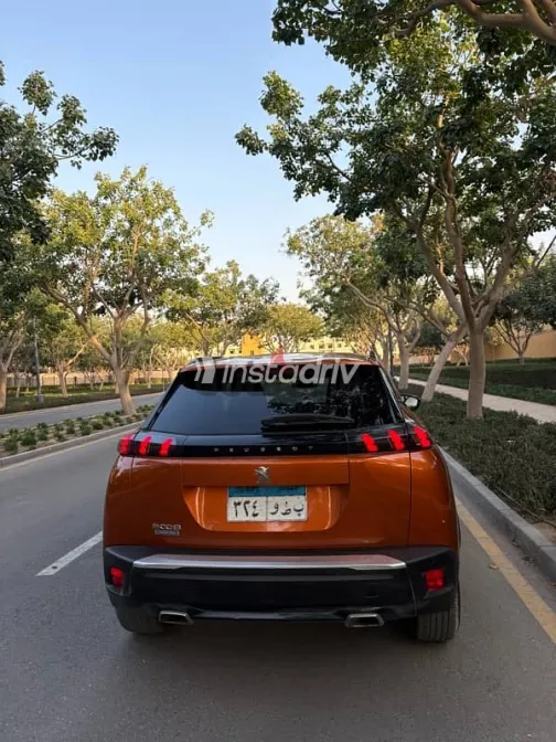 Peugeot 2008 2022 Orange Used for Sale - 5