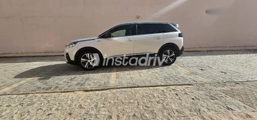 Peugeot 5008 2019 White Used for Sale - 2