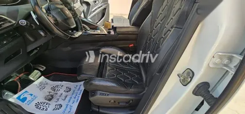 Peugeot 5008 2019 White Used for Sale - 4
