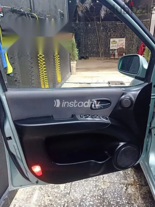 هيونداي ماتريكس 2003 فضي مستعملة للبيع - 9