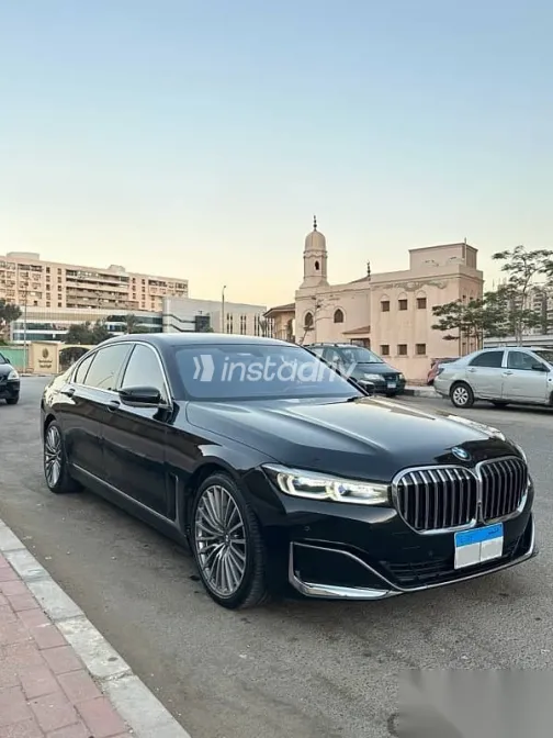 بي ام دبليو 730 2021 أسود مستعملة للبيع - 2