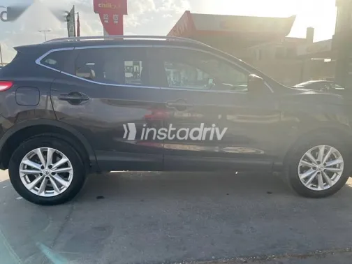 نيسان قشقاي 2017 بني مستعملة للبيع - 3