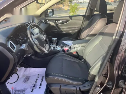 نيسان قشقاي 2017 بني مستعملة للبيع - 5