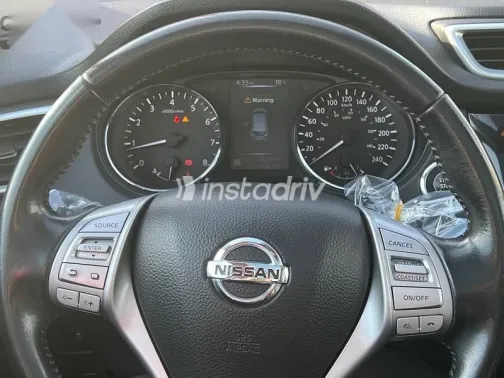 نيسان قشقاي 2017 بني مستعملة للبيع - 10