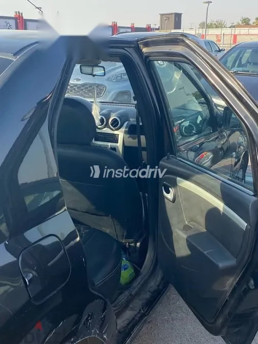 رينو لوجان 2012 أسود مستعملة للبيع - 7