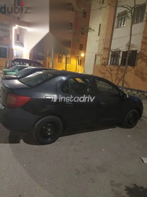 رينو لوجان 2016 أسود مستعملة للبيع - 2