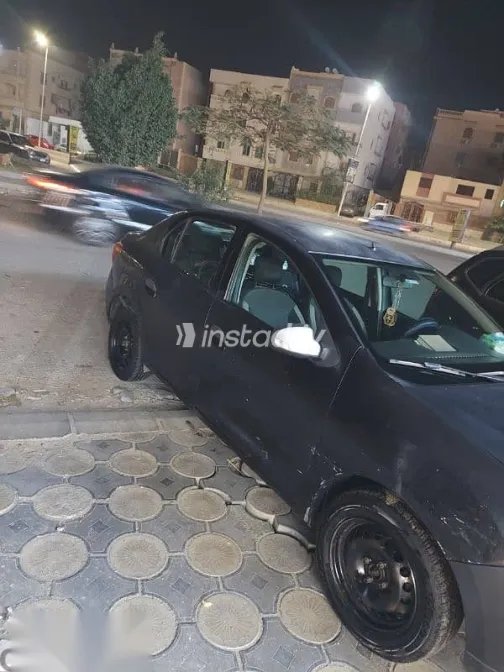 رينو لوجان 2016 أسود مستعملة للبيع - 4