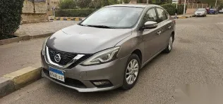 نيسان سنترا 2022 بني مستعملة للبيع