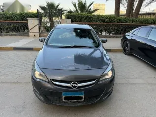 اوبل أسترا 2016 رمادي مستعملة للبيع