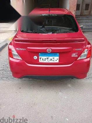 نيسان صنى 2023 أحمر مستعملة للبيع