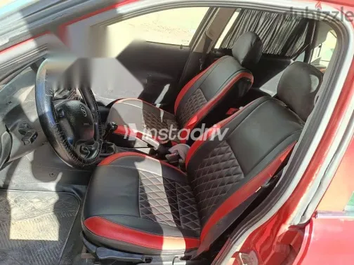 اوبل فيكترا 1998 أحمر مستعملة للبيع - 3