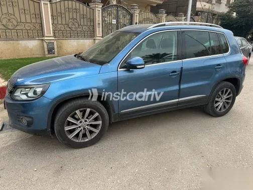 فولكس فاغن تيجون 2016 أزرق غامق مستعملة للبيع - 4