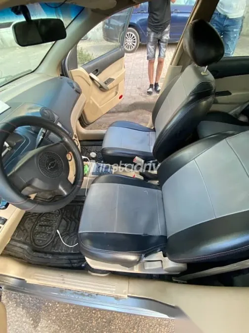 شيفروليه افيو 2014 فضي مستعملة للبيع - 7