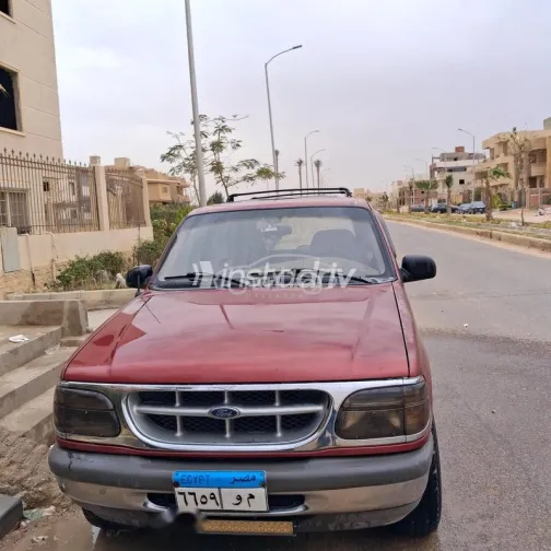 فورد اكسبلورر 1999 أحمر مستعملة للبيع - 2