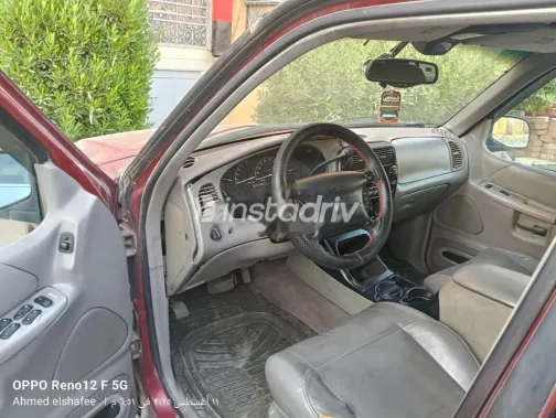 فورد اكسبلورر 1999 أحمر مستعملة للبيع - 9