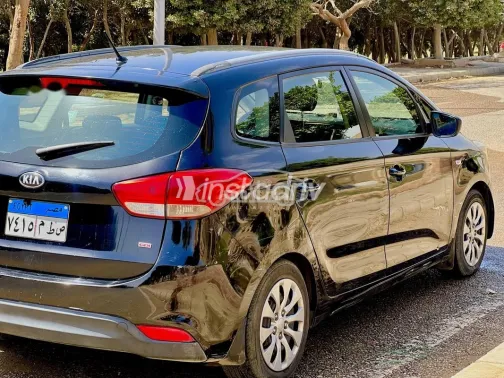Kia Carens 2014 Black Used for Sale - 1