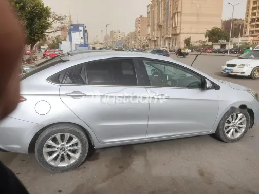 شيرى اريزو 5 2021 أبيض مستعملة للبيع - 2