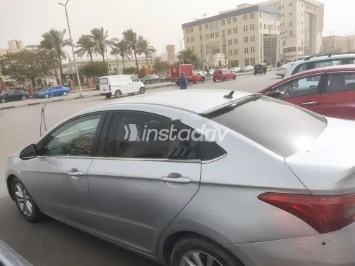 شيرى اريزو 5 2021 أبيض مستعملة للبيع - 3