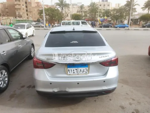 شيرى اريزو 5 2021 أبيض مستعملة للبيع - 4