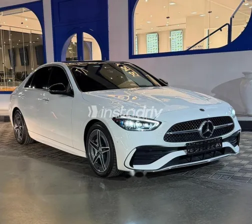 مرسيدس C 200 2024 أبيض مستعملة للبيع - 1
