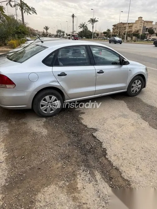 فولكس فاغن بولو 2014 فضي مستعملة للبيع - 4