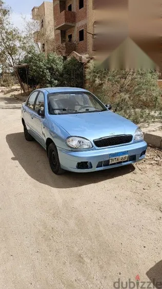 دايو لانوس 2004 أزرق غامق مستعملة للبيع