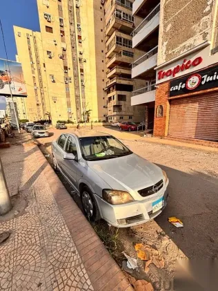 اوبل أسترا 2006 فضي مستعملة للبيع