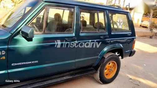 جيب شيروكي 1996 أخضر جديدة للبيع - 2