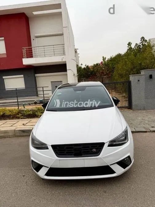 سيات ابيزا 2021 أبيض مستعملة للبيع - 1