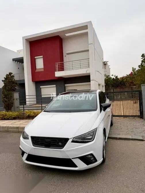 سيات ابيزا 2021 أبيض مستعملة للبيع - 2