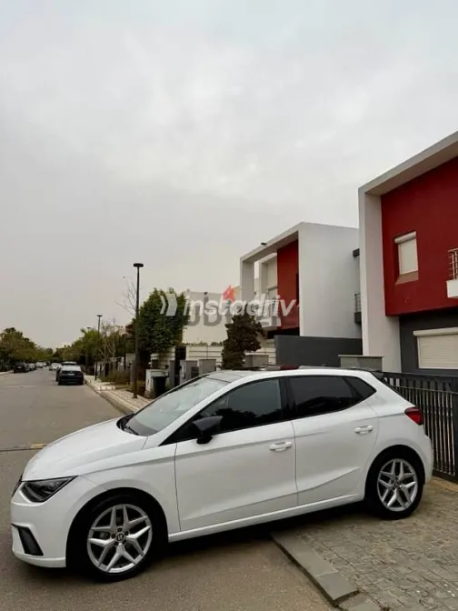 سيات ابيزا 2021 أبيض مستعملة للبيع - 3