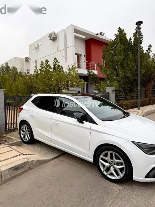 سيات ابيزا 2021 أبيض مستعملة للبيع - 4