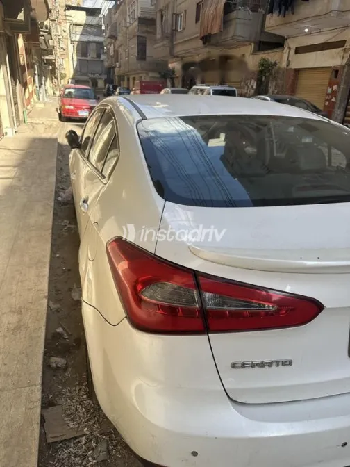 Kia Cerato 2016 White Used for Sale - 2