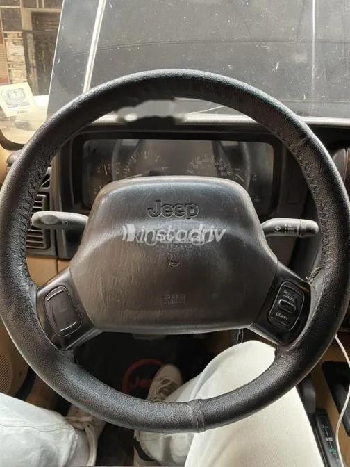 Jeep Cherokee 1998 Black Used for Sale - 4