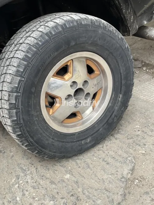 Jeep Cherokee 1998 Black Used for Sale - 6