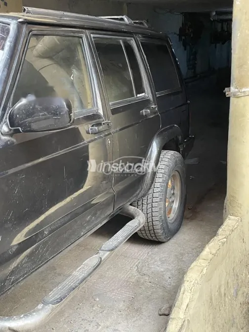Jeep Cherokee 1998 Black Used for Sale - 9