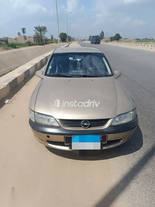 Opel Vectra 1999 Gold Used for Sale - 1