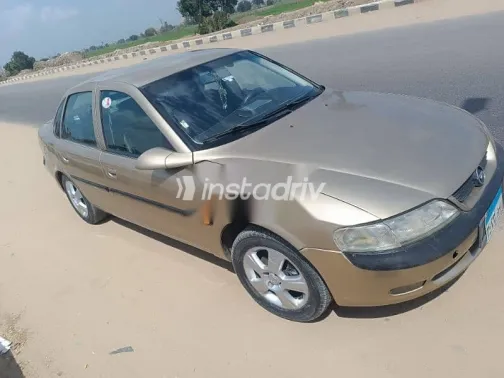 Opel Vectra 1999 Gold Used for Sale - 3