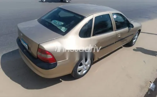 Opel Vectra 1999 Gold Used for Sale - 7
